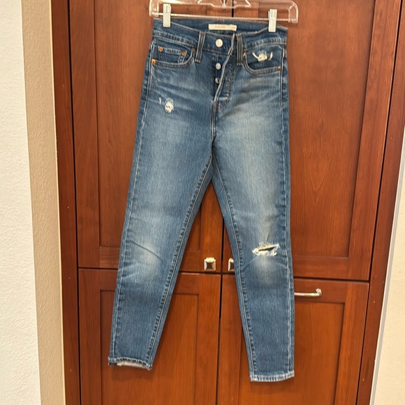 Levi’s Weddgie Skinny - Picture 1 of 3